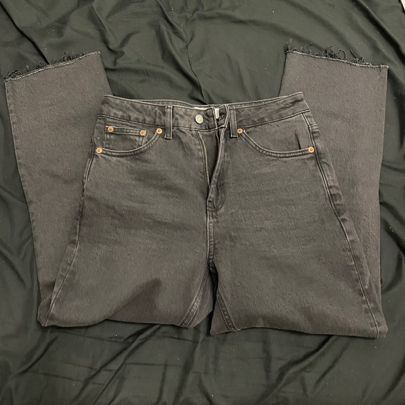 Topshop Raw Hem Washed Black Straight Jeans - Picture 2 of 7